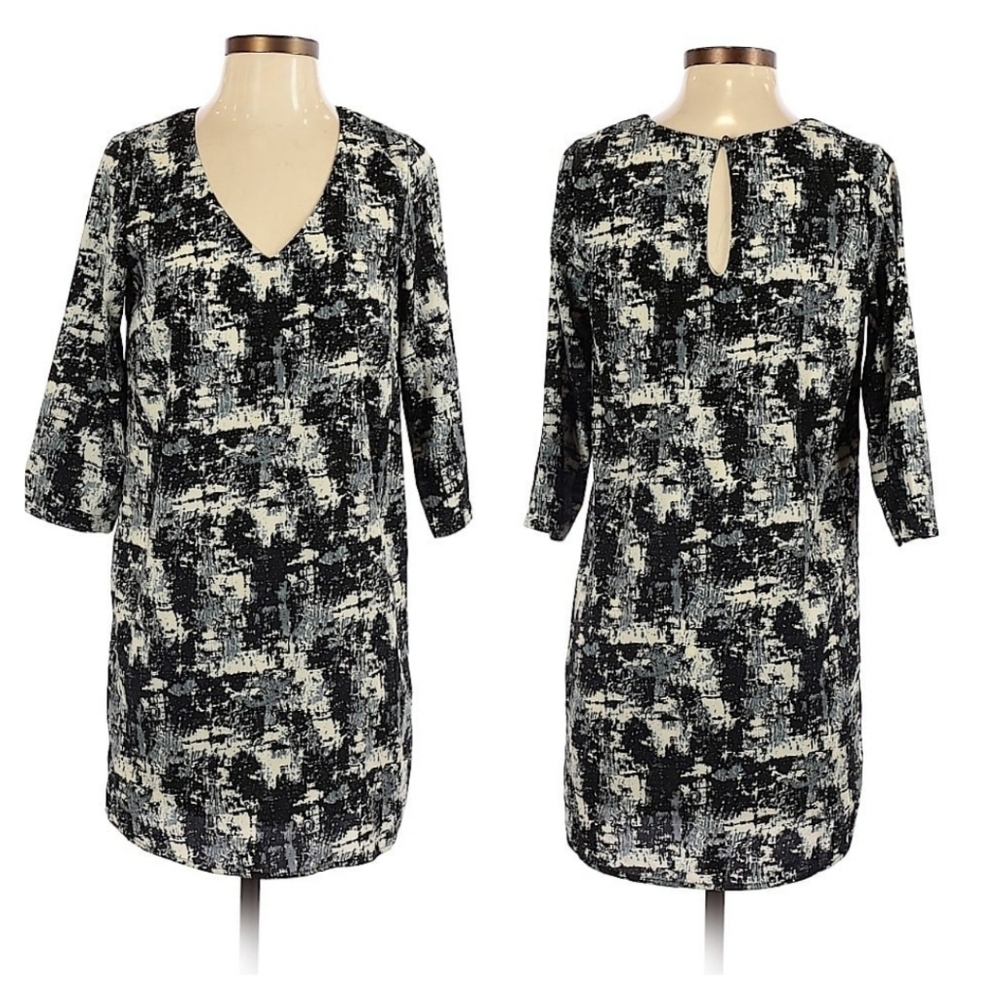 Sienna Sky 3/4 Sleeve Shift Short Dress Abstract Artsy Keyhole Back Women Small